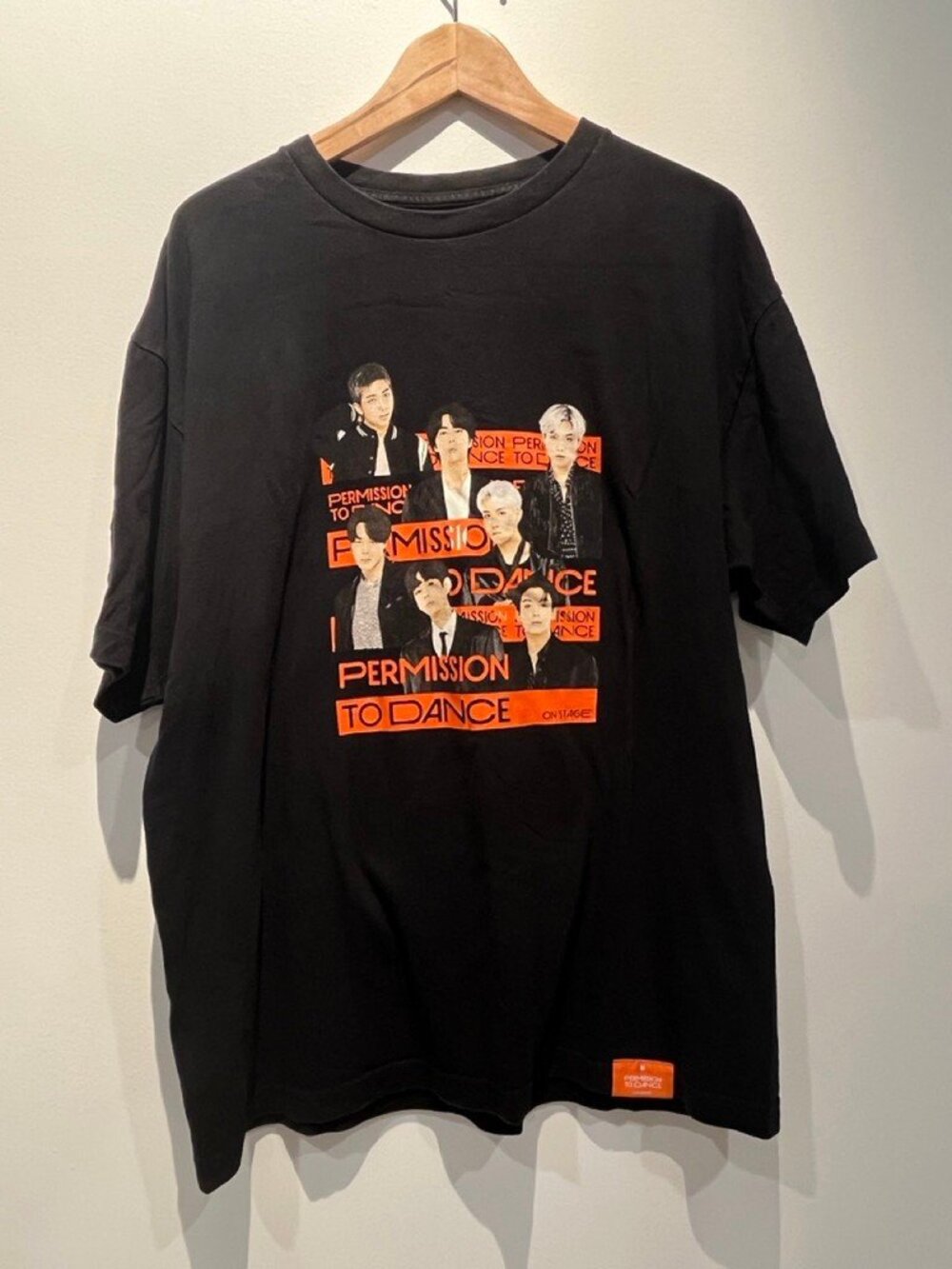 BTS Official Permission to Dance On Stage Tee XL Black